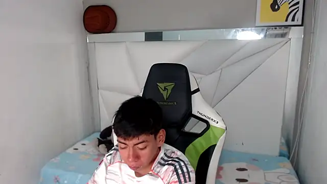 Liarr  online show from 02.22.26