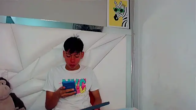 Liarr  online show from 04.10.26