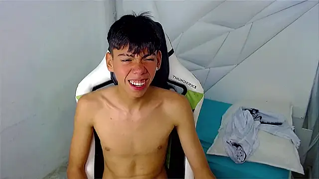 Liarr  online show from 04.16.26