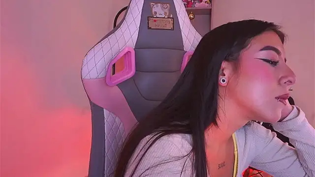 Snapshot of mavi_boo chatting on 02.11.26 mavi boo online show from 02.11.26