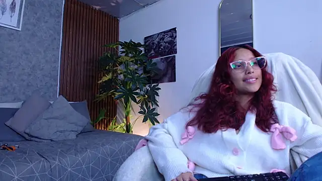 Snapshot of saphire_ chatting on 02.11.26 saphire online show from 02.11.26