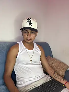 paulhot11 online show from 04.16.26