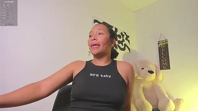 Snapshot of Nia13 chatting on 02.05.26 Nia13 online show from 02.05.26