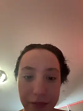 Snapshot of MiaTee chatting on 02.10.26 MiaTee online show from 02.10.26