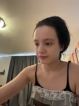 Snapshot of MiaTee chatting on 02.11.26 MiaTee online show from 02.11.26