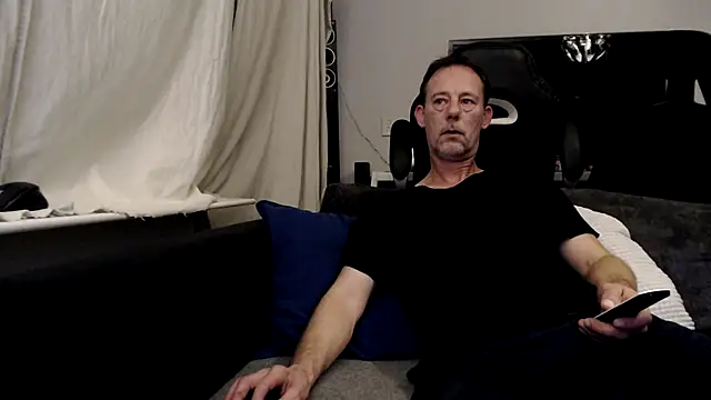 Snapshot of Sexy_Ass_Mike chatting on 02.18.26 Sexy Ass Mike online show from 02.18.26