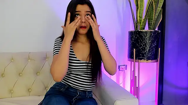 Snapshot of liorah_wolf chatting on 02.13.26 liorah wolf online show from 02.13.26