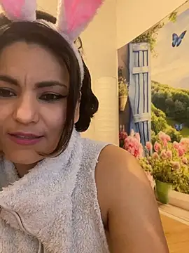 eva luz online show from 04.04.26