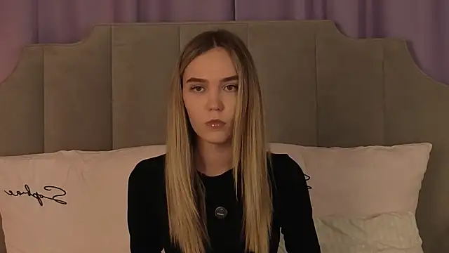 NikkiRyx online show from 04.16.26