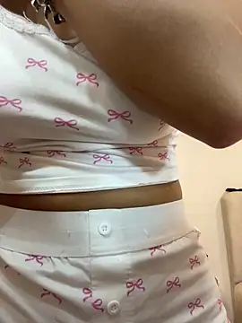 Snapshot of Gia_Evanss chatting on 02.13.26 Gia Evanss online show from 02.13.26