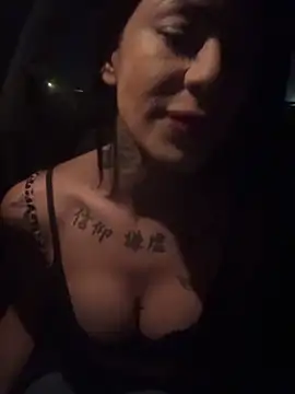 MelaFoxx online show from 04.11.26