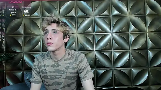 Snapshot of DannyParker_ chatting on 02.03.26 DannyParker online show from 02.03.26