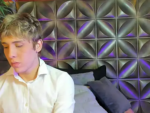 Snapshot of DannyParker_ chatting on 02.25.26 DannyParker online show from 02.25.26