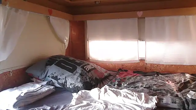 Sylly online show from 02.23.26