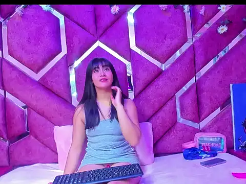 Luna Staar69 online show from 02.17.26