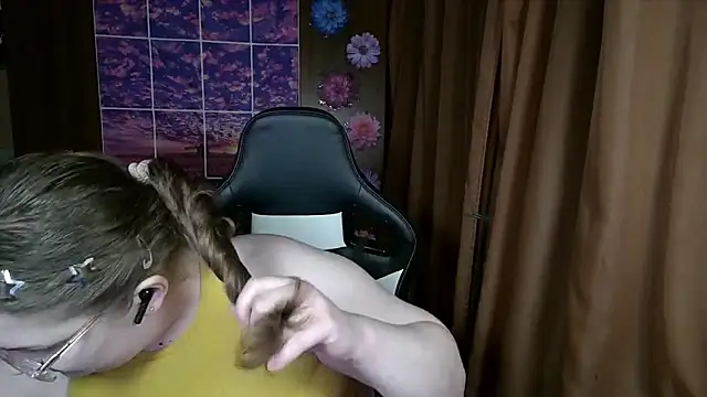 Snapshot of Teasing_Dora chatting on 05.17.26 Teasing Dora online show from 05.17.26