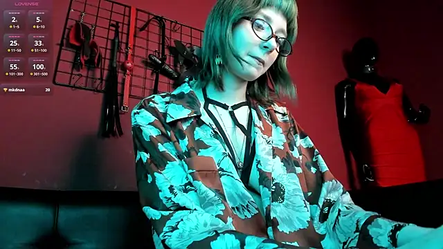 Snapshot of Scarle_Whisper chatting on 02.21.26 Scarle Whisper online show from 02.21.26