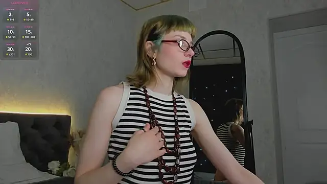 Scarle Whisper online show from 03.11.26