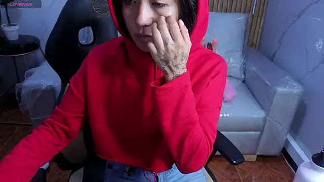 Lynn turner online show from 04.02.26