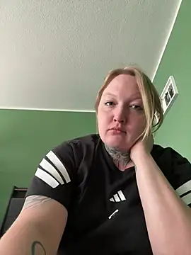 Lolaaxxx13 online show from 05.28.26