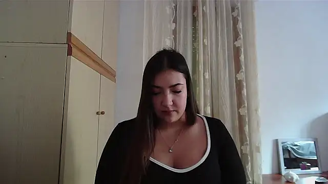 Snapshot of LunaVelix chatting on 02.09.26 LunaVelix online show from 02.09.26