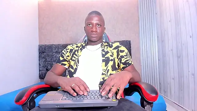 Snapshot of michell_joos chatting on 02.03.26 michell joos online show from 02.03.26