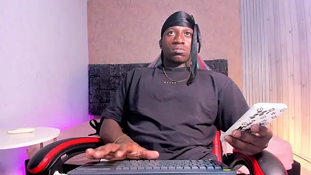 Snapshot of michell_joos chatting on 02.12.26 michell joos online show from 02.12.26