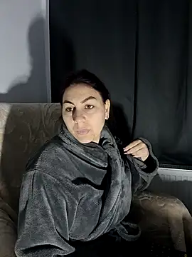 Snapshot of AbellaDesiree chatting on 03.01.26 AbellaDesiree online show from 03.01.26