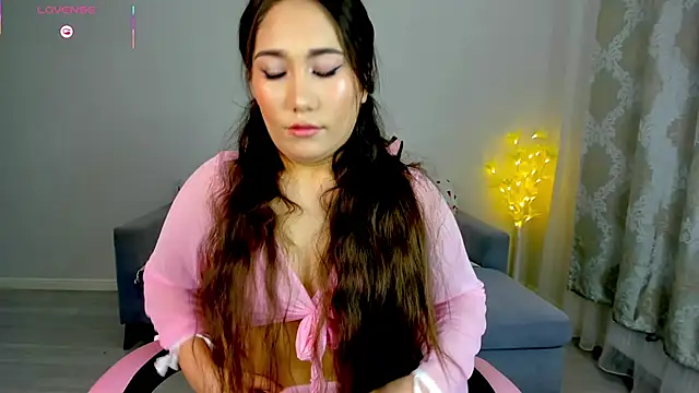 Snapshot of mayameilin chatting on 02.21.26 mayameilin online show from 02.21.26