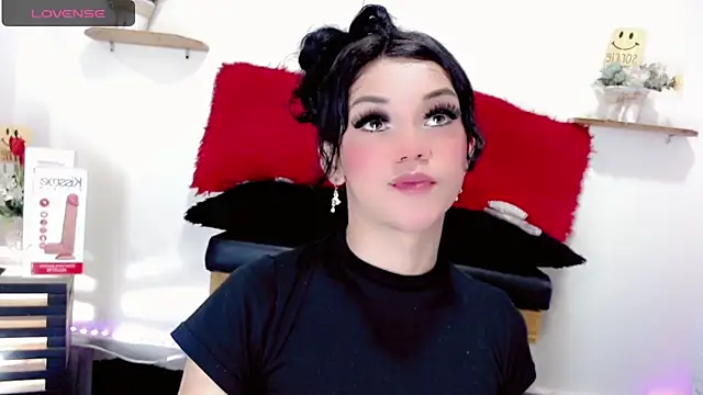 Snapshot of NathalialLooes chatting on 03.02.26 NathalialLooes online show from 03.02.26