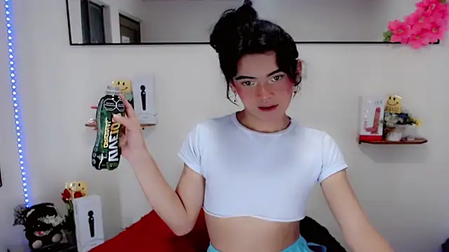 Snapshot of NathalialLooes chatting on 03.09.26 NathalialLooes online show from 03.09.26