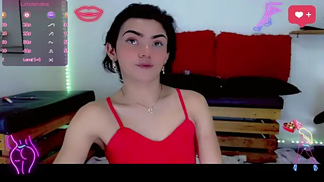 Snapshot of NathalialLooes chatting on 03.18.26 NathalialLooes online show from 03.18.26