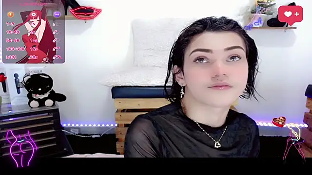 Snapshot of NathalialLooes chatting on 03.21.26 NathalialLooes online show from 03.21.26