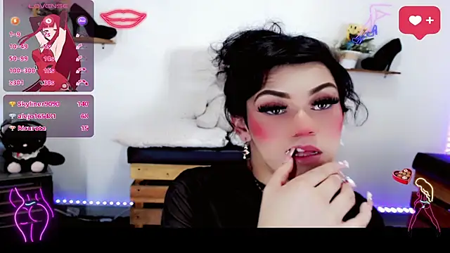 Snapshot of NathalialLooes chatting on 03.21.26 NathalialLooes online show from 03.21.26