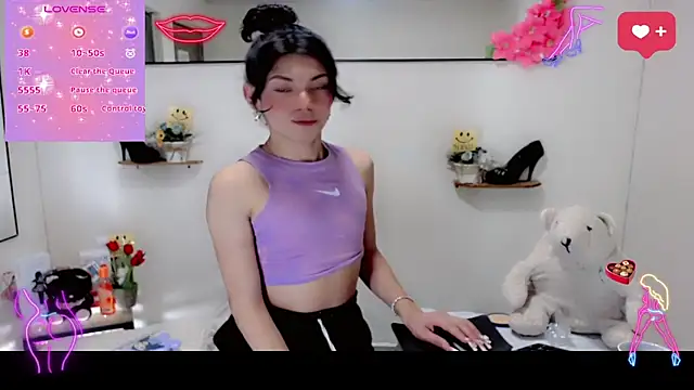 Snapshot of NathalialLooes chatting on 03.26.26 NathalialLooes online show from 03.26.26