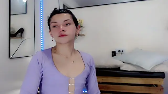 Snapshot of NathalialLooes chatting on 03.31.26 NathalialLooes online show from 03.31.26