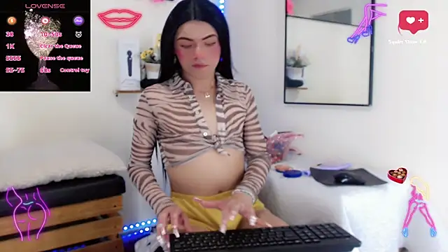 Snapshot of NathalialLooes chatting on 03.31.26 NathalialLooes online show from 03.31.26