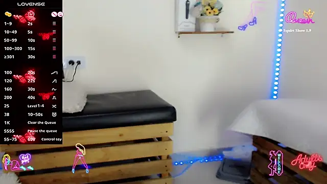 Snapshot of NathalialLooes chatting on 04.08.26 NathalialLooes online show from 04.08.26