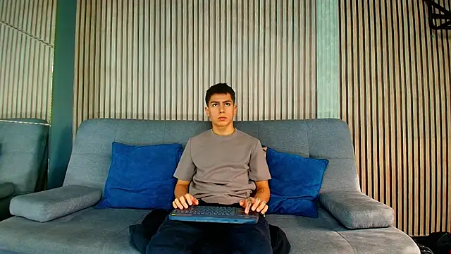 Aron pulse online show from 02.12.26