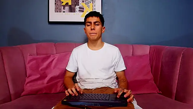 Aron pulse online show from 02.17.26