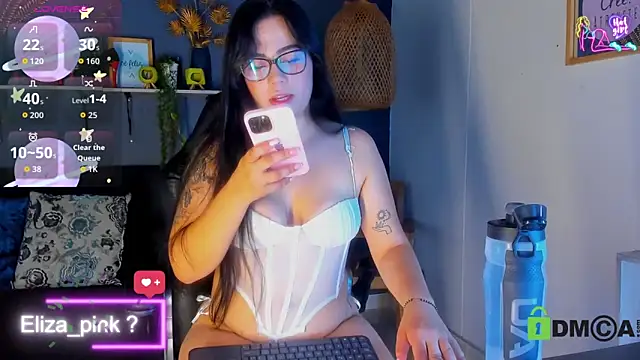 Snapshot of eliza_pink24 chatting on 05.20.26 eliza pink24 online show from 05.20.26