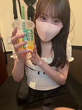 momo mm online show from 08.04.26