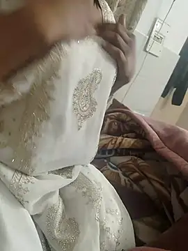 Curvy Simran online show from 02.17.26