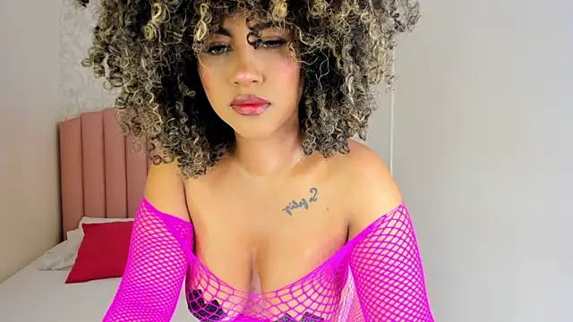 Snapshot of Brit_weston chatting on 02.25.26 Brit weston online show from 02.25.26