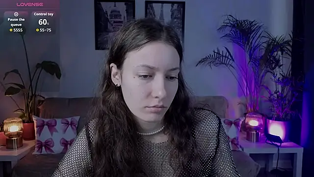 VioletaBloom online show from 02.06.26