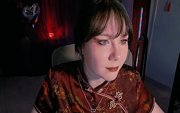 Snapshot of marty_bree chatting on 04.30.26 marty bree online show from 04.30.26
