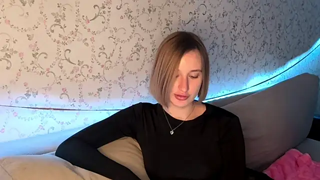 Snapshot of DeliciaBagnoli chatting on 04.17.26 DeliciaBagnoli online show from 04.17.26