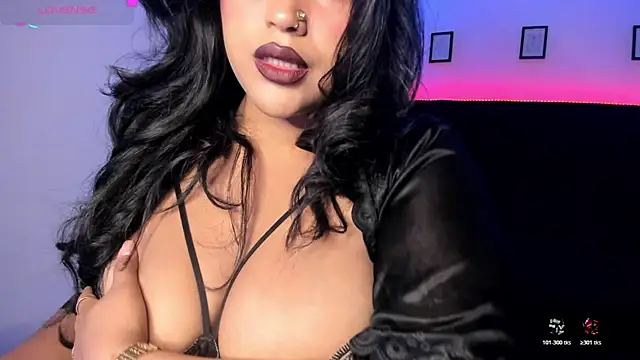 Snapshot of Kamala_Khan_Tx chatting on 07.28.26 Kamala Khan Tx online show from 07.28.26