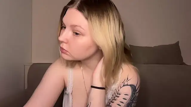 Ophelia Ritz online show from 03.28.26