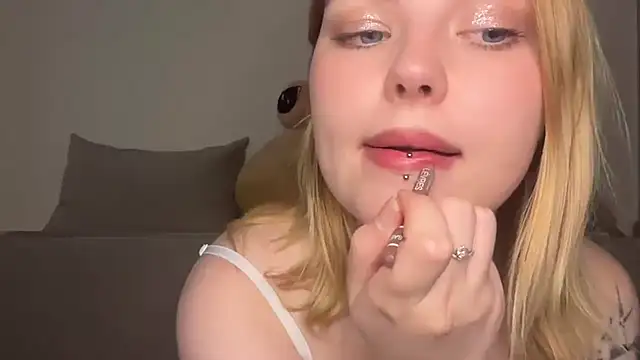 Snapshot of Ophelia_Ritz chatting on 06.29.26 Ophelia Ritz online show from 06.29.26